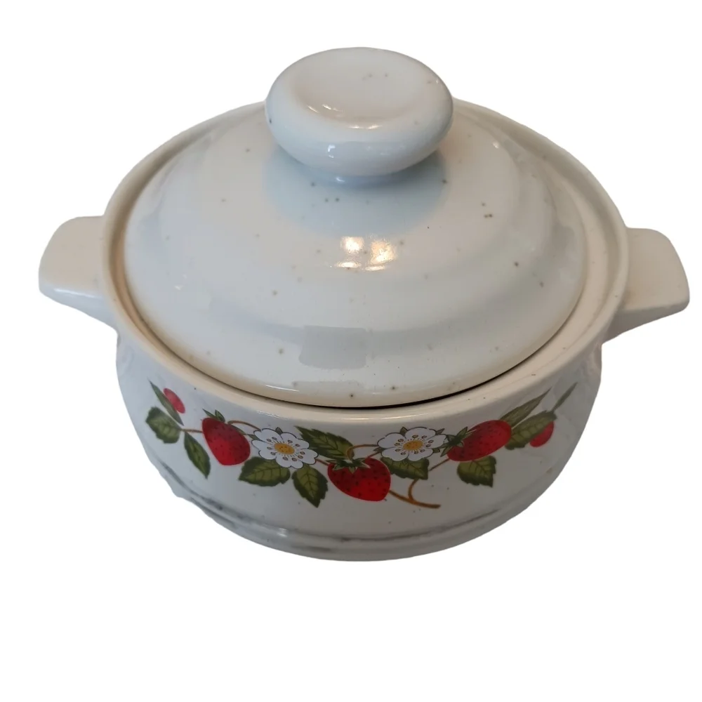 Vintage Shefield Strawberries n' Cream Stoneware Bake Dish with Lid Spring Home